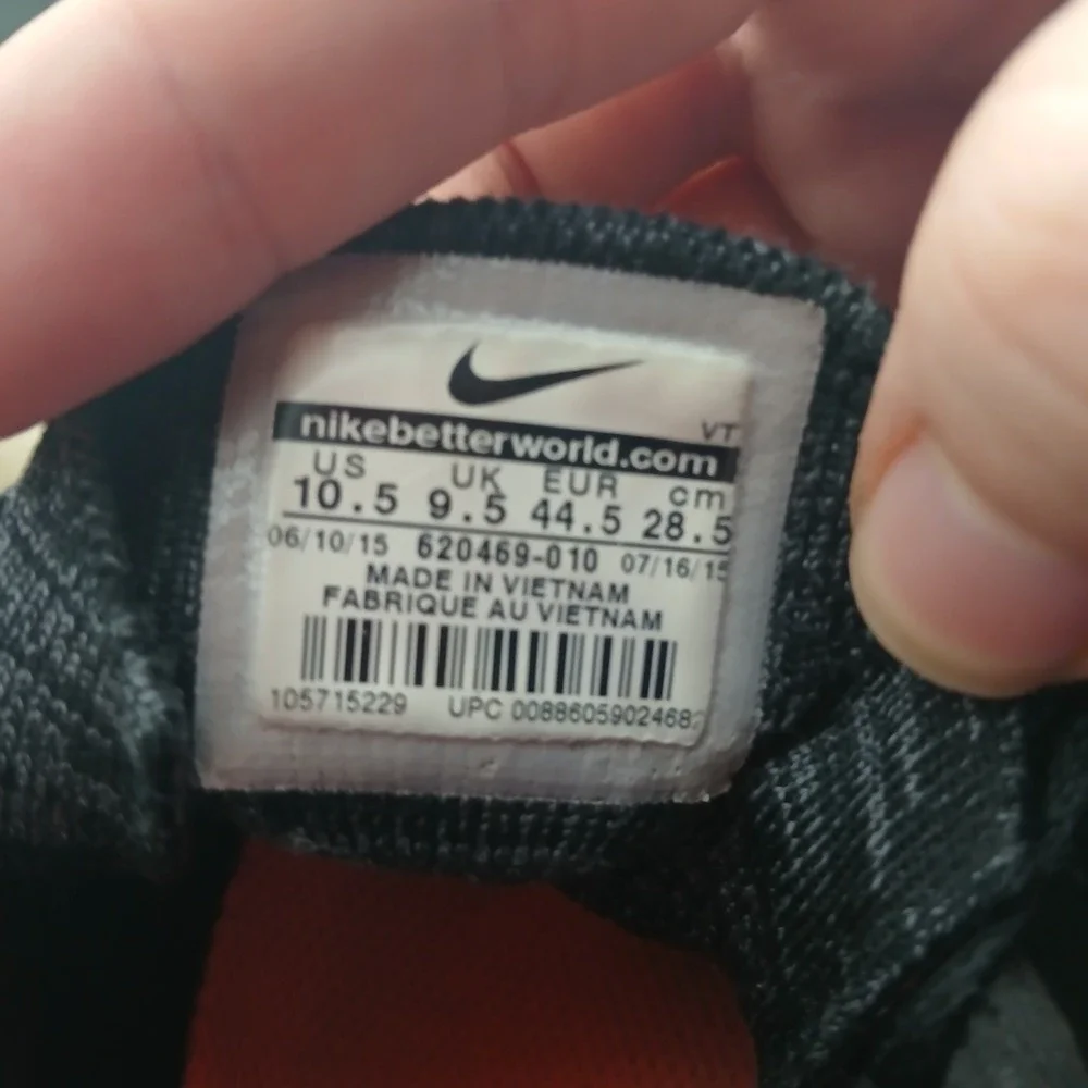 Nike Air Max Flyknit Black Charcoal Grey Gum Sole Mens 10.5 620469-010 Running‎